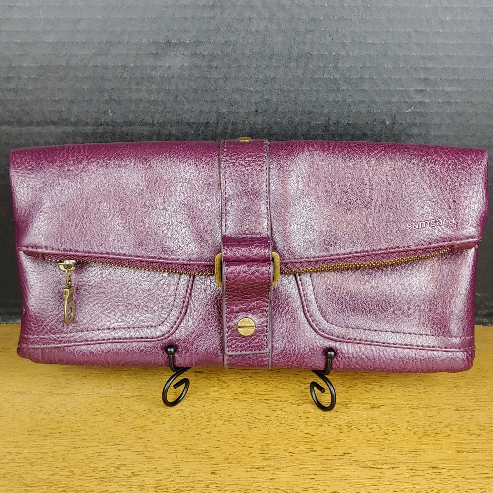MATT & NAT SAMSARS Vegan Leather Clutch - Plum